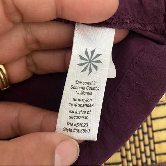 Athleta Rip Stop Skort Sangria Size 4 Hiking Travel Sporty Stretch Breathable - Picture 10 of 13